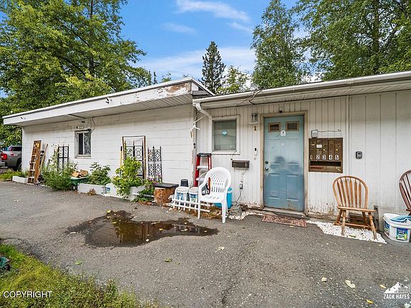 3rd image of 1027 Nelchina St