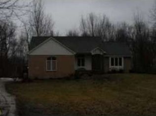 846 E Five Mile Rd, Whitmore Lake, MI 48189