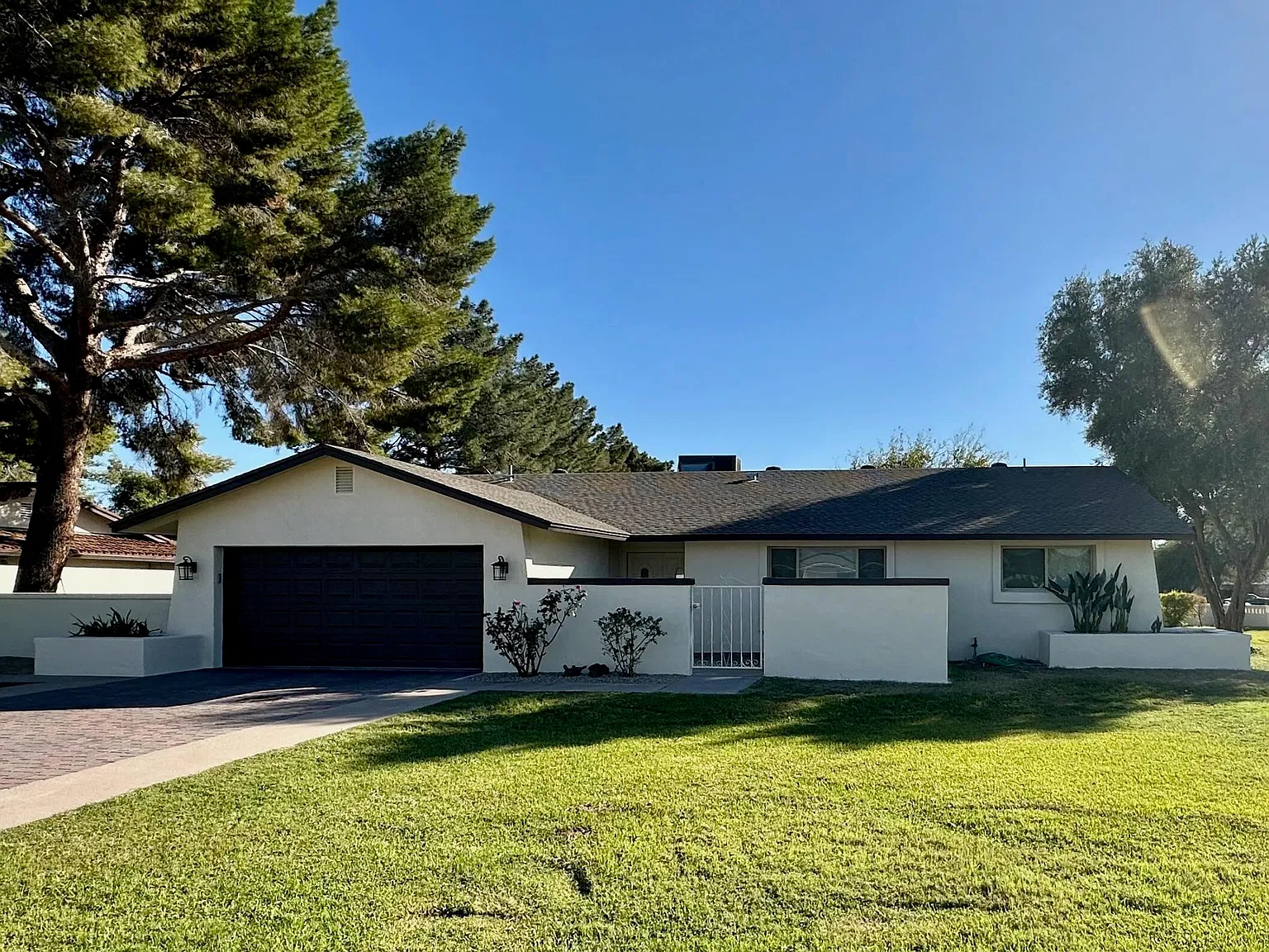 3 bed, $3,900 — Photo 1