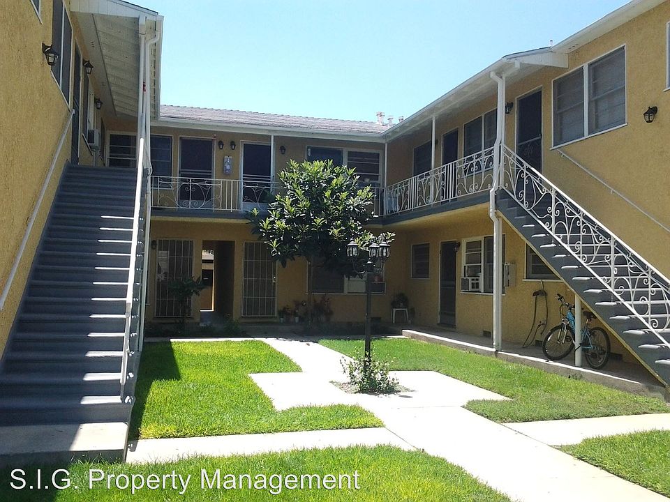 1st image of 1702 W Victory Blvd APT F