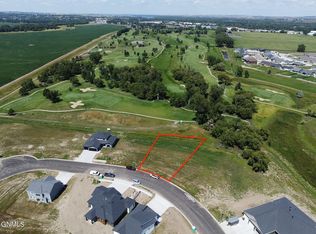 2524 Dutton Cir SE, Mandan, ND 58554