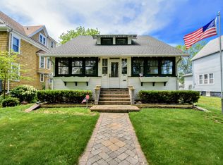 2714 Edina Blvd, Zion, IL 60099