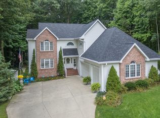 614 Doe Trail Ct, Green Bay, WI 54313