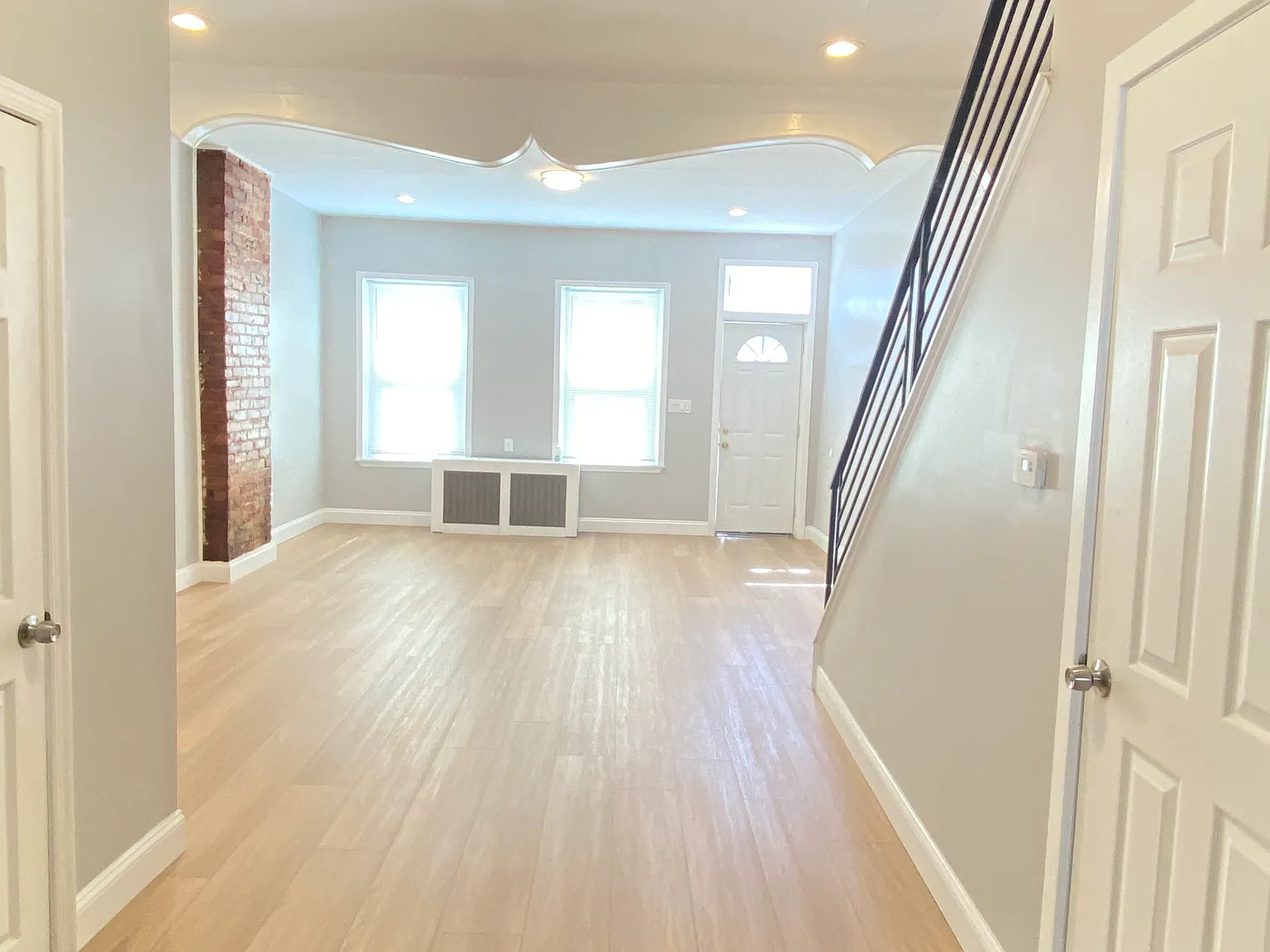 3 bed, 1.5 bath, 1324 sqft, $1,900 — Photo 4