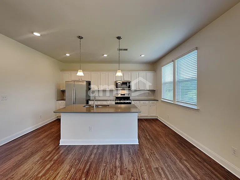 184 Larragan Dr — Photo 5
