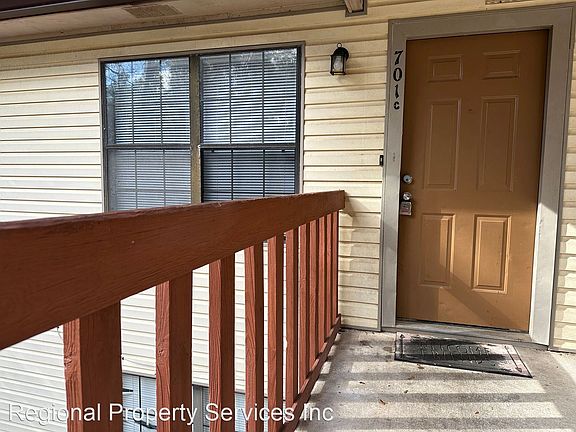 2nd image of 701 Pointe Ct #C