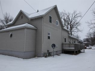 308 Commercial St, Strawberry Point, IA 52076