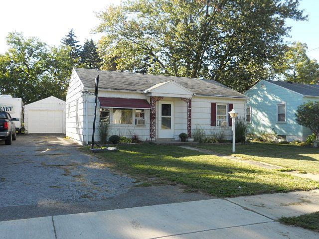 1st image of 627 Blaine Ave