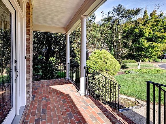 3rd image of 5331 Hillside Way