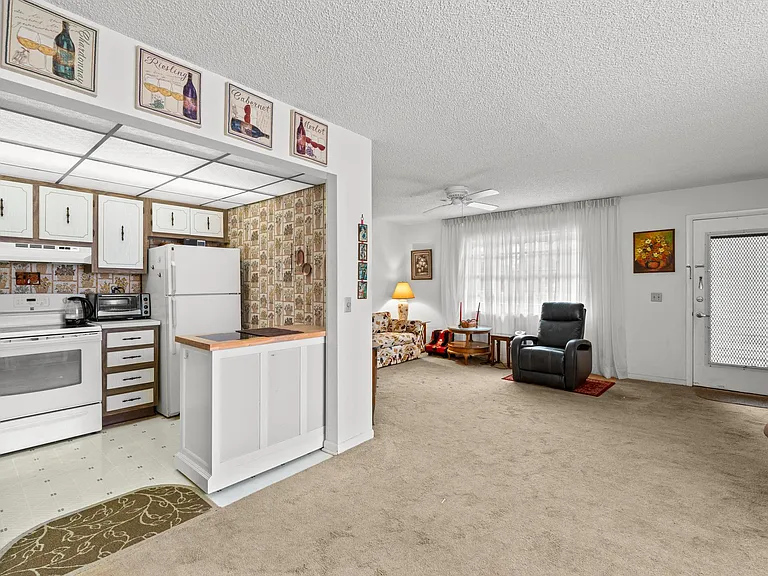 362 Burgundy Ave #H — Photo 26