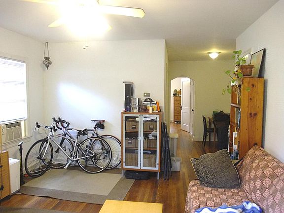 3rd image of 8404 Greenwood Ave APT 2