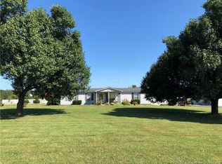 4174 Hillgrove Rd, Corydon, IN 47112