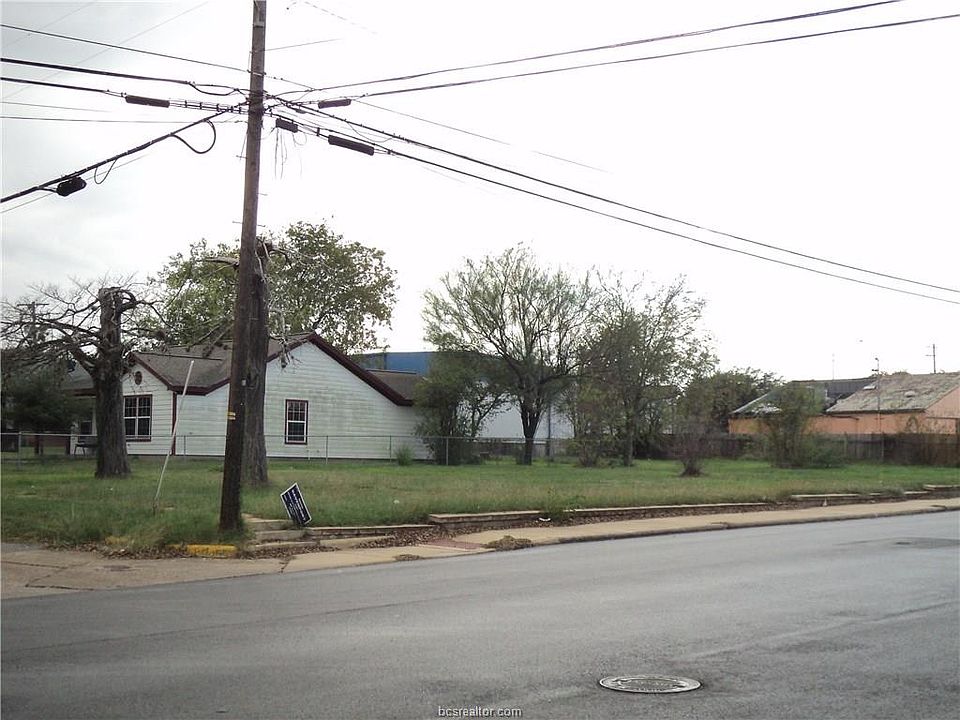 1st image of 407 W Martin Luther King Jr St