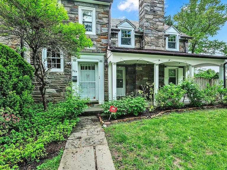 304 Winding Way — Photo 40
