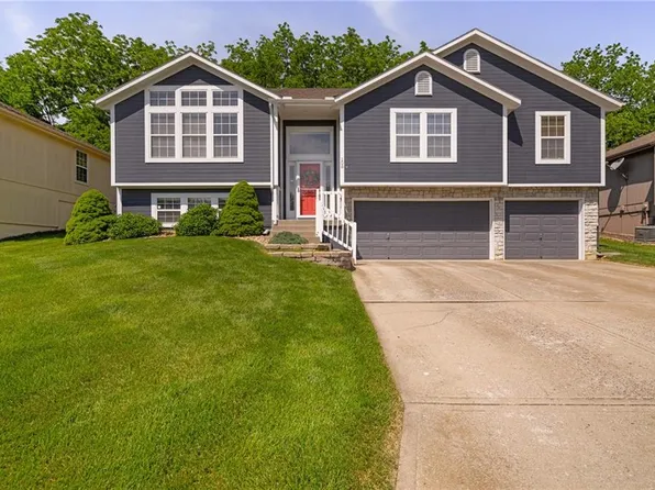 108 NE Topaz Dr, Lees Summit, MO 64086