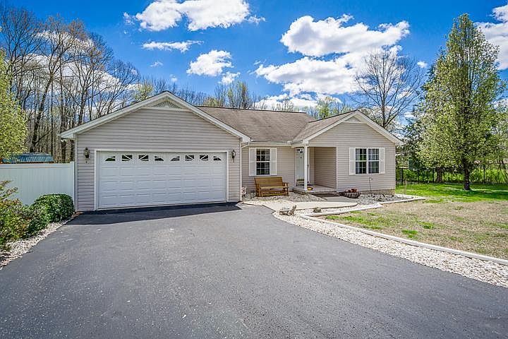 1st image of 4523 Brookshire Dr