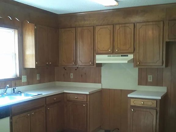2nd image of 502 S 10th St
