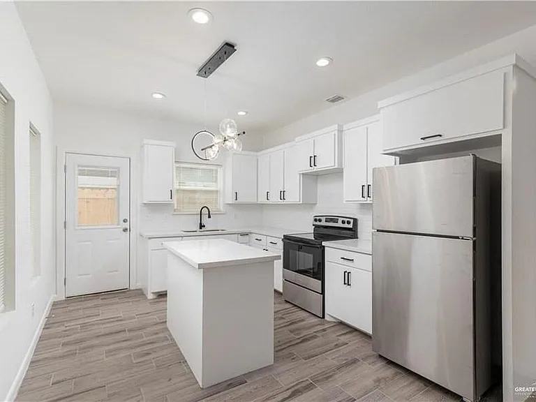 2206 Taxco Ct #1 — Photo 3