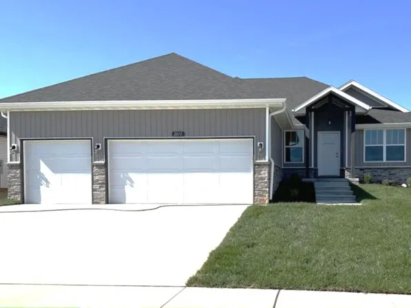 2013 S Edgewood Court, Ozark, MO 65721