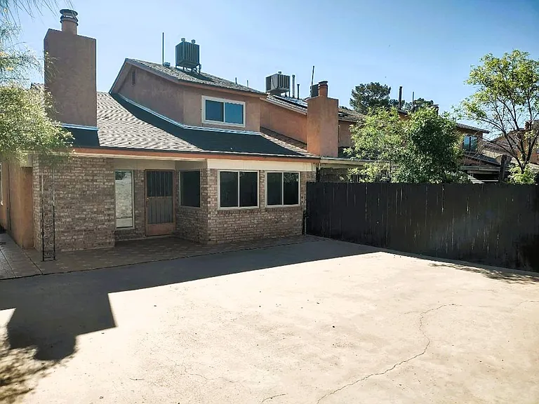 1913 Bobby Jones Dr #D — Photo 23