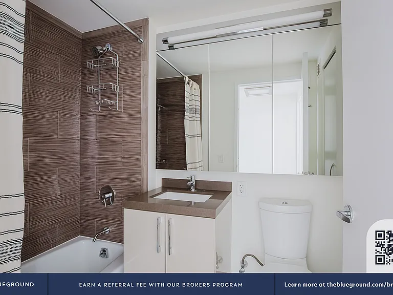 450 W 42nd St #29B — Photo 13