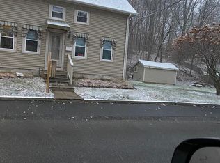 22 Mount Pleasant View Ave, Cumberland, RI 02864