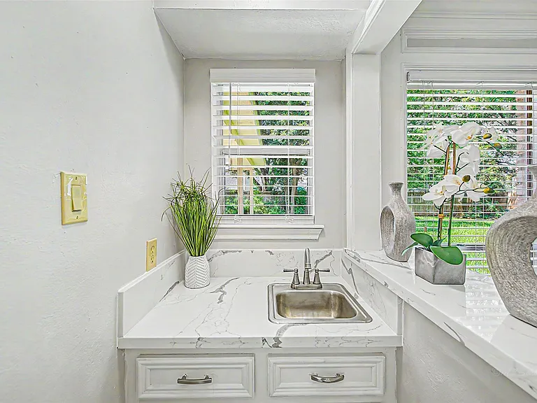 11651 Trailmont Dr — Photo 19