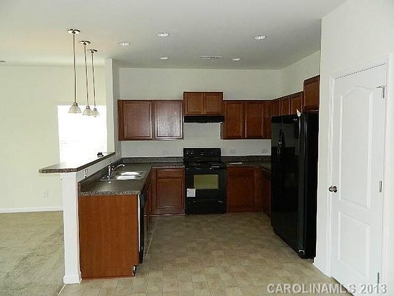 4th image of 14808 Dungannon Ct
