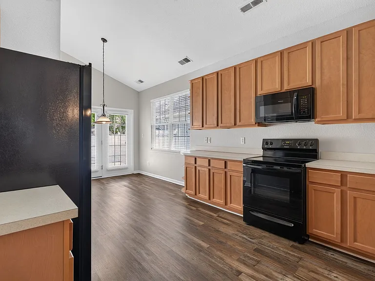 840 Willberry Dr — Photo 14