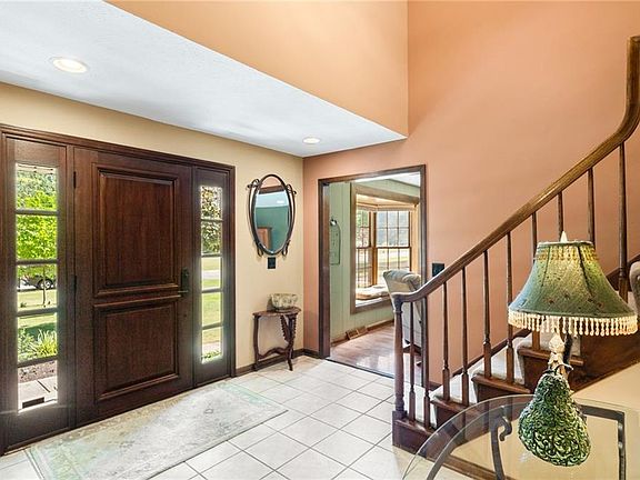 2nd image of 8620 Camelot Dr