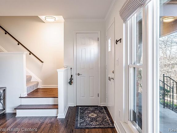 3rd image of 1039 N Old Woodward Ave Unit 7