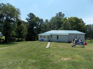 172 Dunwoody Ln, Mount Airy, NC 27030