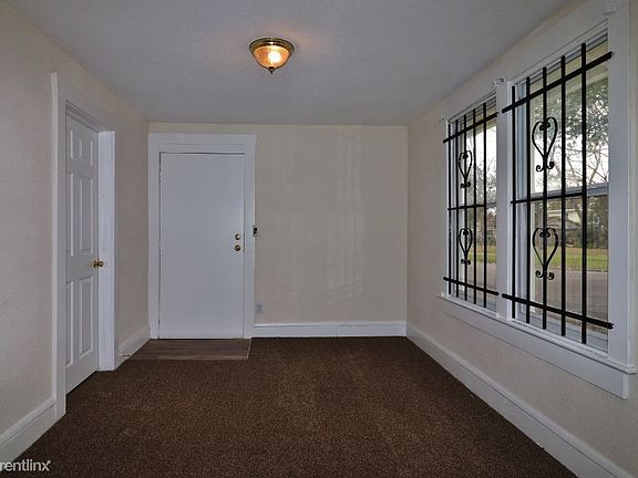 3rd image of 1402 W 24th St