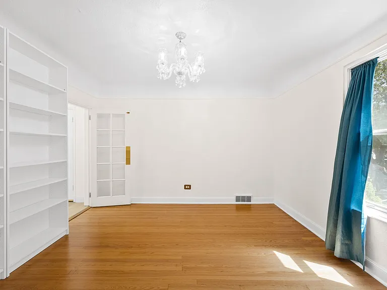 525 Forest St — Photo 12