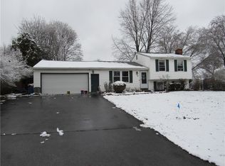 22 Cascade Rd, West Henrietta, NY 14586