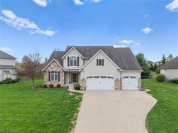 8888 Scotsbury St NW, Massillon, OH 44646