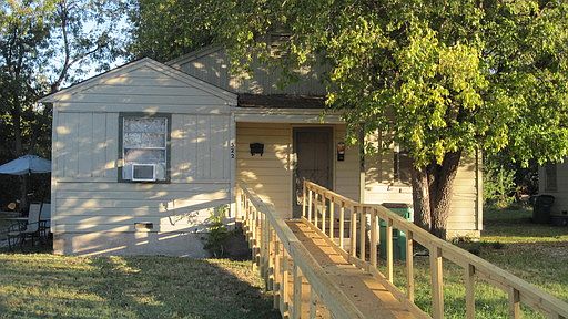 2nd image of 524 Loraine Cir