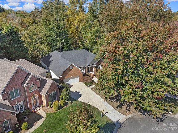 3rd image of 5404 Magnolia Creek Ct