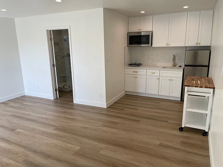 1320 E Monroe Ave #B — Photo 2