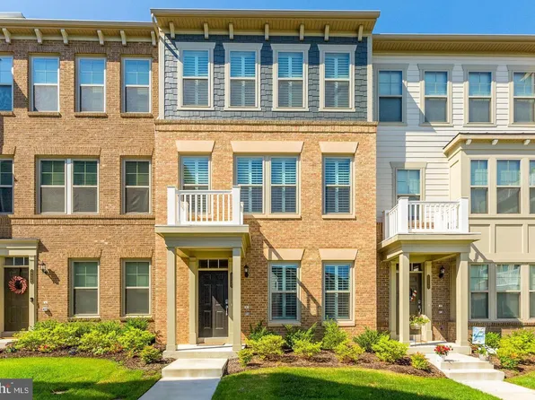 17325 Virginia Pine Way, Dumfries, VA 22026