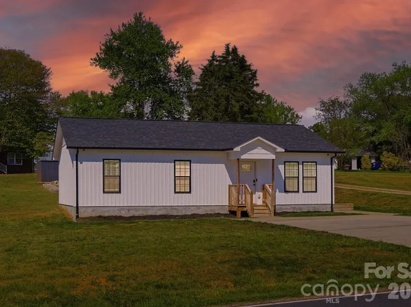 177 Duke St, Granite Falls, NC 28630
