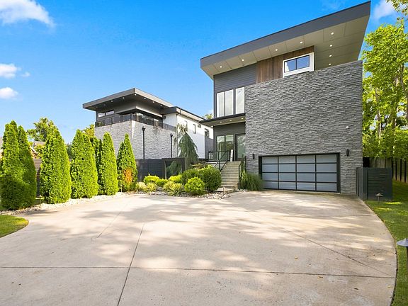 2nd image of 1143 Glendale Ln