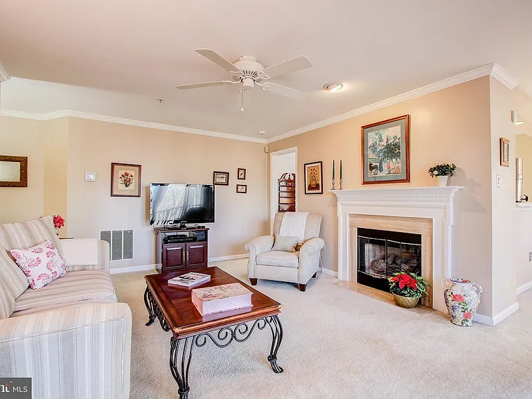 121 Timberbrook Ln #202 — Photo 17