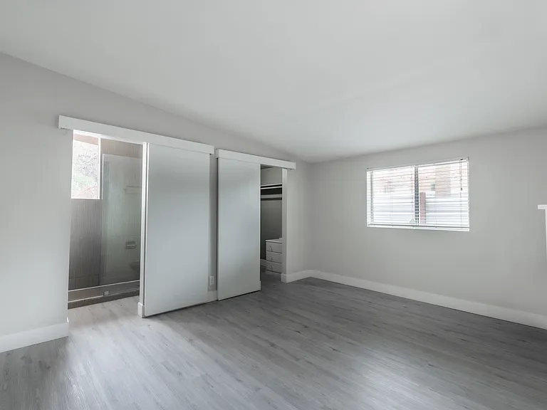 4832 E Virginia Ave — Photo 13