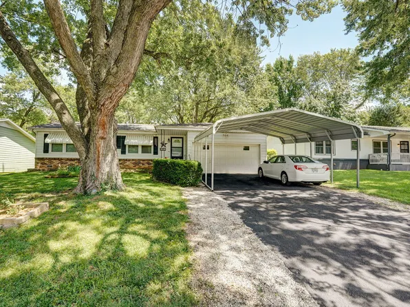 2820 N Howard Avenue, Springfield, MO 65803