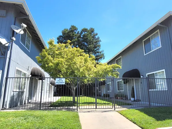 9012 Thornton Rd APT 4, Stockton, CA 95209