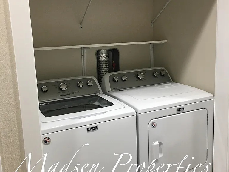 2188 Nord Ave — Photo 9