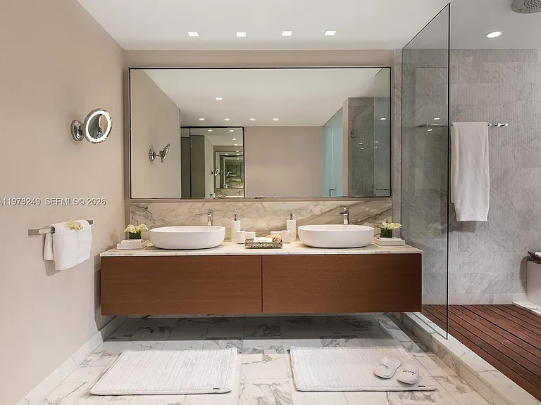 10201 Collins Ave #707 — Photo 31