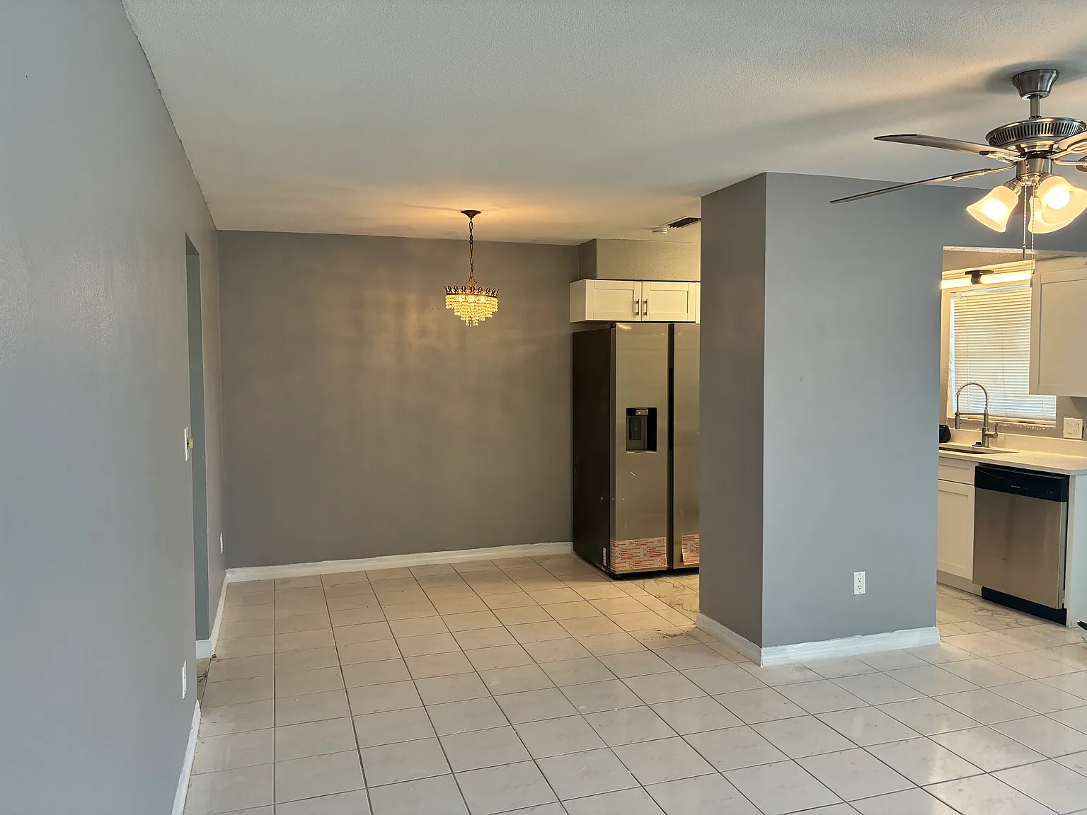 3 bed, 1125 sqft, $2,300 — Photo 2