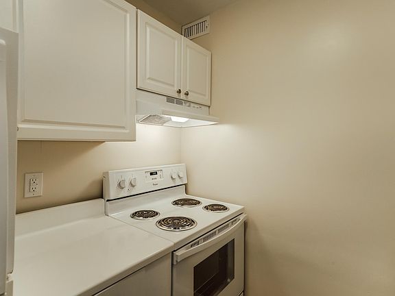 3rd image of 4110 North Ave